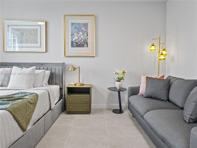 121 NE 5th Street 504, Miami, FL 33132