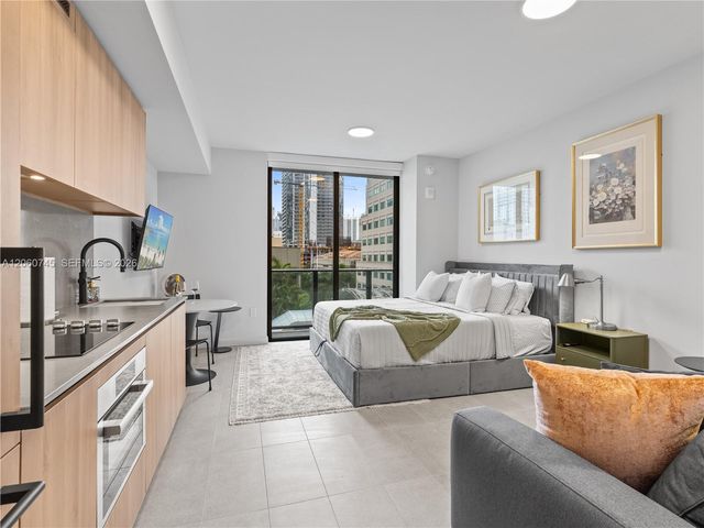 121 NE 5th Street 504, Miami, FL 33132