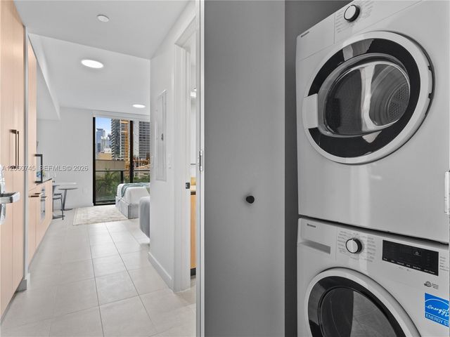 121 NE 5th Street 504, Miami, FL 33132