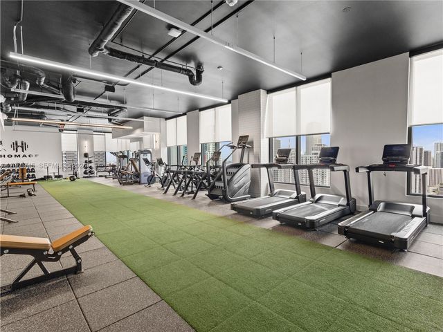 121 NE 5th Street 504, Miami, FL 33132