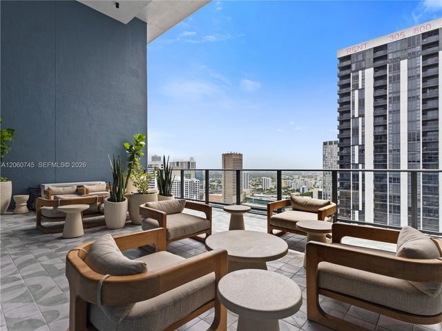 121 NE 5th Street 504, Miami, FL 33132