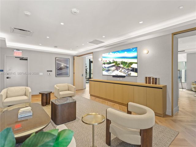 121 NE 5th Street 504, Miami, FL 33132