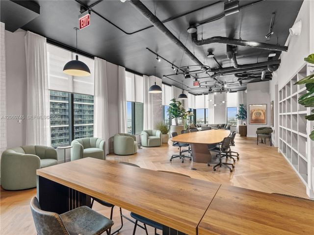 121 NE 5th Street 504, Miami, FL 33132