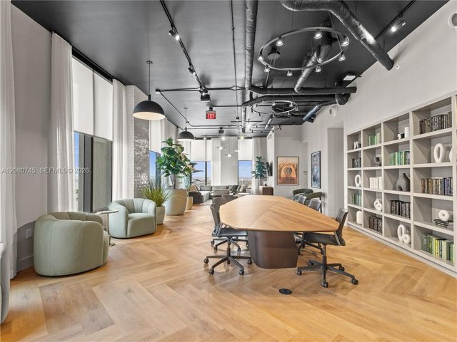 121 NE 5th Street 504, Miami, FL 33132