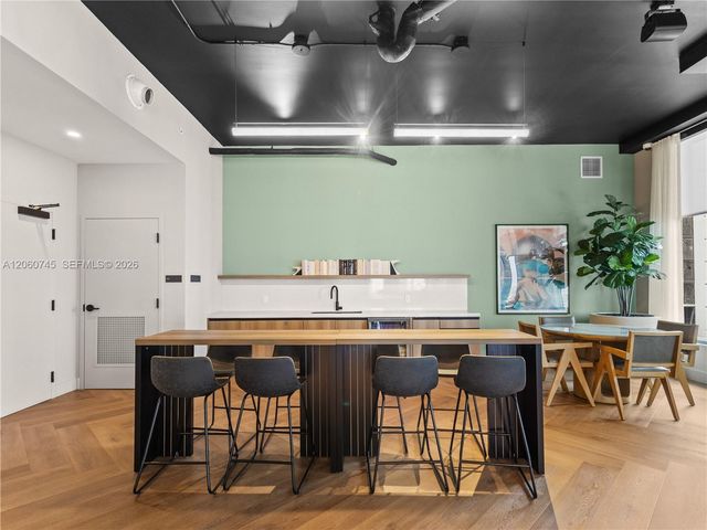 121 NE 5th Street 504, Miami, FL 33132