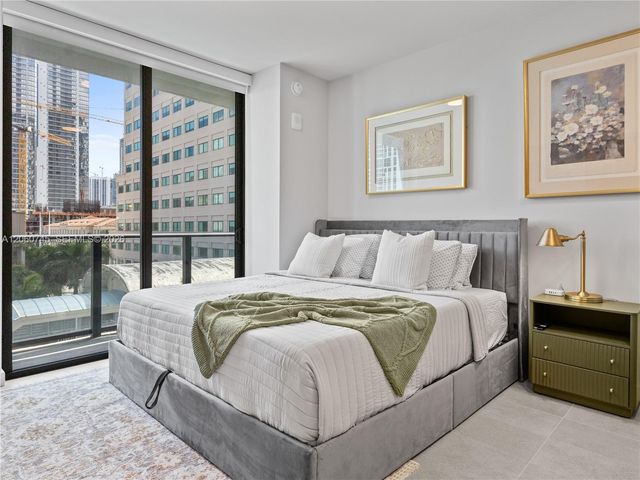121 NE 5th Street 504, Miami, FL 33132