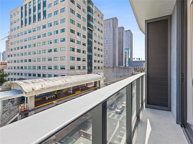 121 NE 5th Street 504, Miami, FL 33132