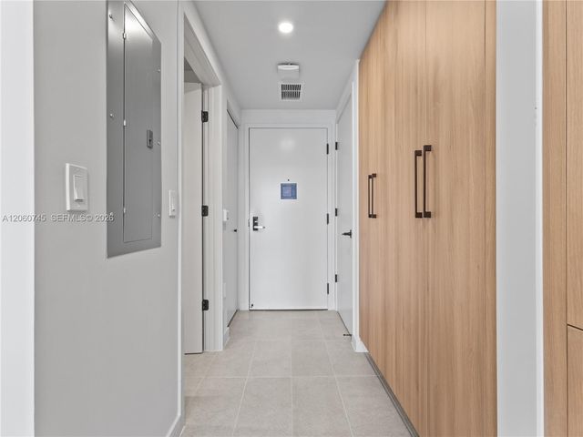 121 NE 5th Street 504, Miami, FL 33132