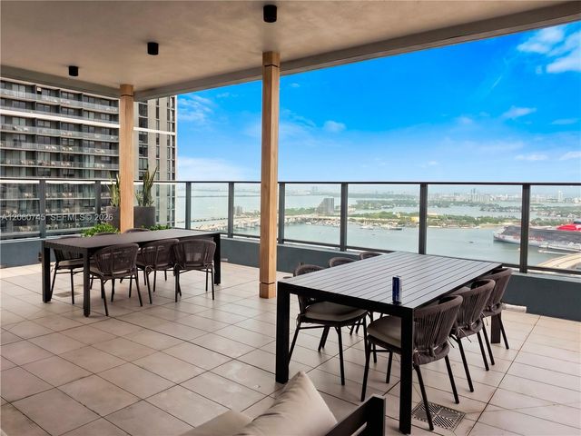 121 NE 5th Street 504, Miami, FL 33132