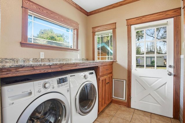 135 Nevada Ave, Roseville, CA 95678