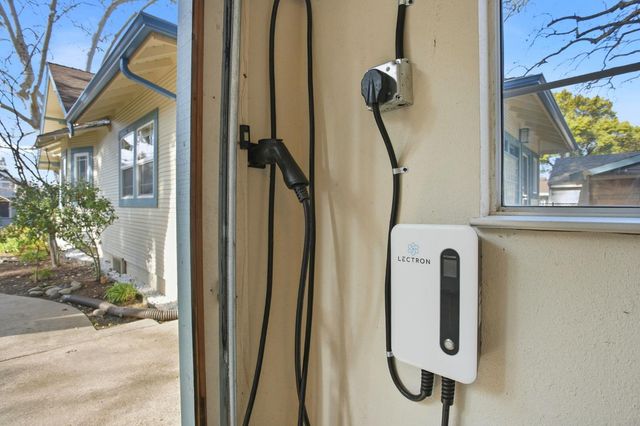 135 Nevada Ave, Roseville, CA 95678