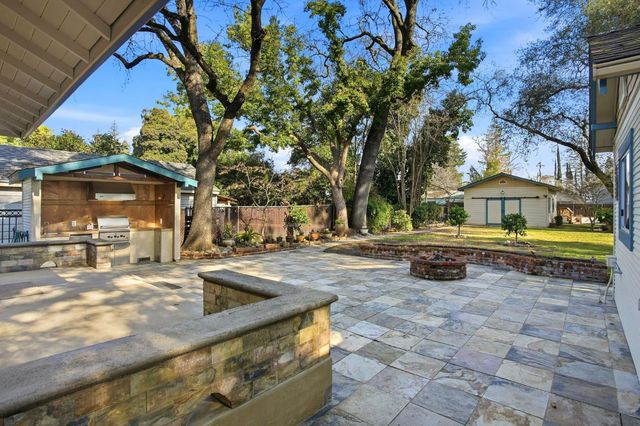 135 Nevada Ave, Roseville, CA 95678