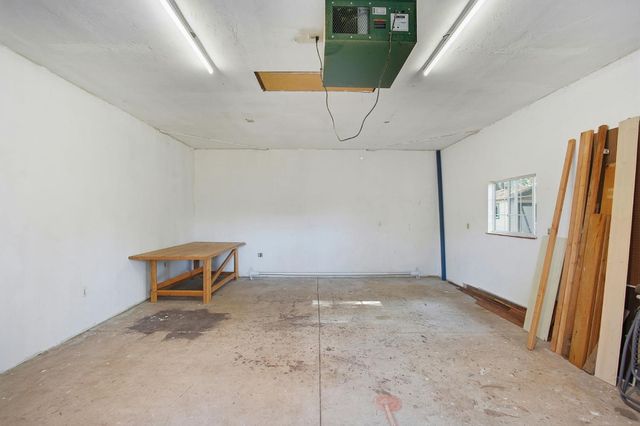 135 Nevada Ave, Roseville, CA 95678