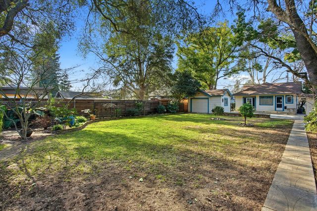 135 Nevada Ave, Roseville, CA 95678