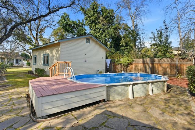 135 Nevada Ave, Roseville, CA 95678