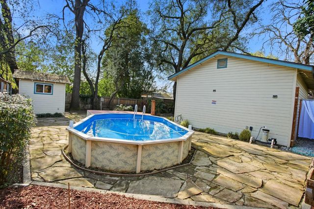 135 Nevada Ave, Roseville, CA 95678