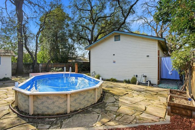 135 Nevada Ave, Roseville, CA 95678