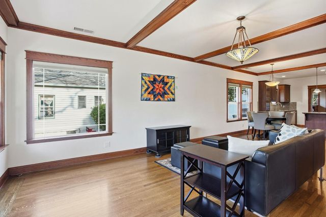 135 Nevada Ave, Roseville, CA 95678