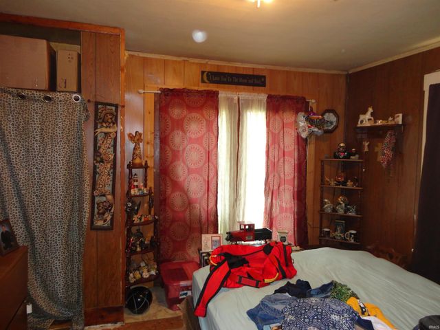 227 20th Street, Bedford, IN 47421