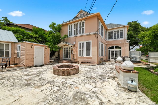 202 W WOODLAWN AVE, San Antonio, TX 78212