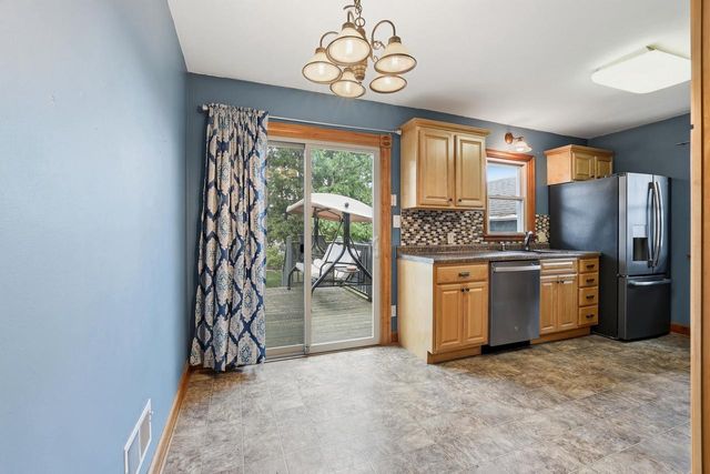 721 GROVE AVENUE, Wisconsin Rapids, WI 54494