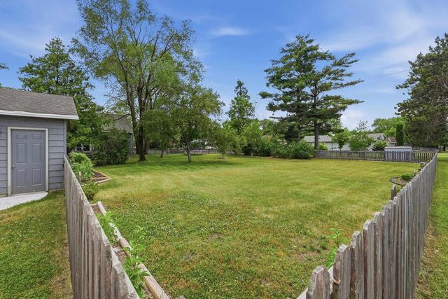721 GROVE AVENUE, Wisconsin Rapids, WI 54494