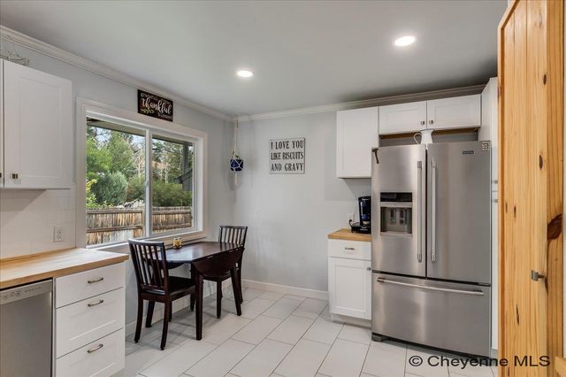 1702 NEWTON DR, Cheyenne, WY 82001