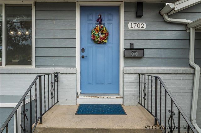 1702 NEWTON DR, Cheyenne, WY 82001