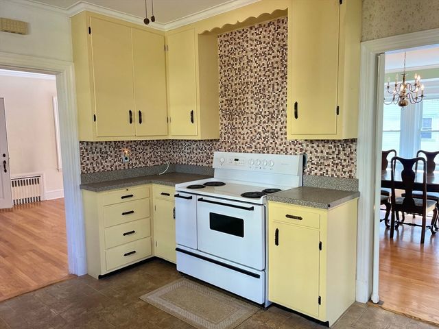 137 Boylston St, Brockton, MA 02301