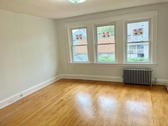 137 Boylston St, Brockton, MA 02301