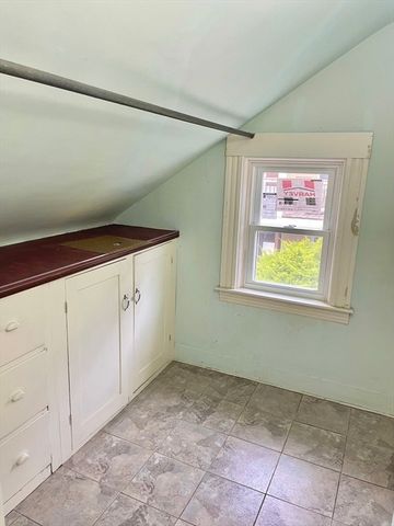 137 Boylston St, Brockton, MA 02301