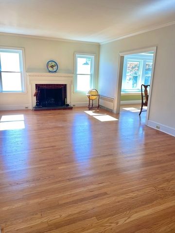 137 Boylston St, Brockton, MA 02301