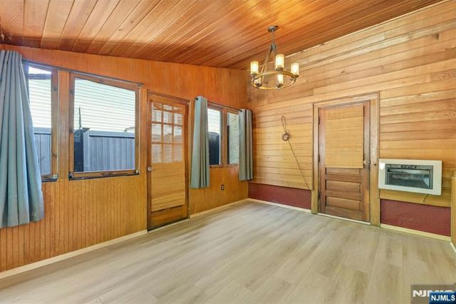 6 Colonial Court, Dumont, NJ 07628