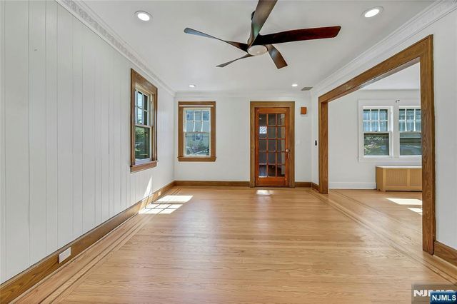 6 Colonial Court, Dumont, NJ 07628