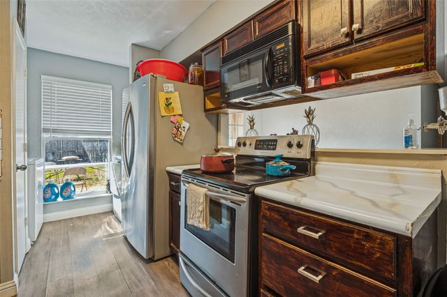 1202 Canyon Oaks Drive, Lancaster, TX 75146