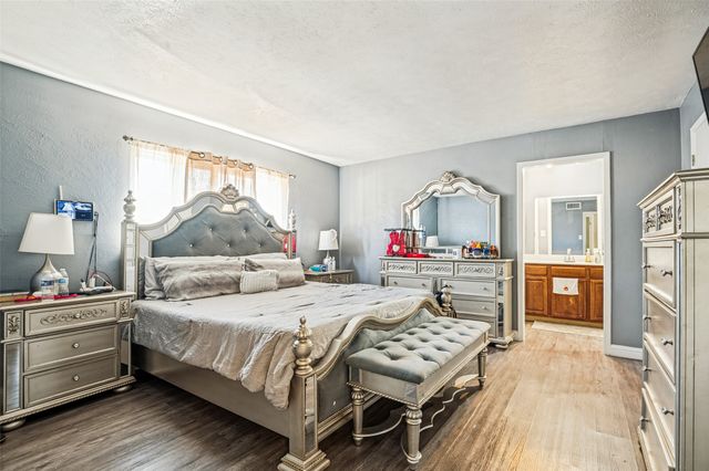 1202 Canyon Oaks Drive, Lancaster, TX 75146