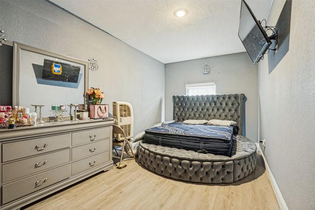 1202 Canyon Oaks Drive, Lancaster, TX 75146