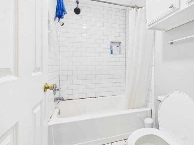 3111 Tom Green ST 305, Austin, TX 78705