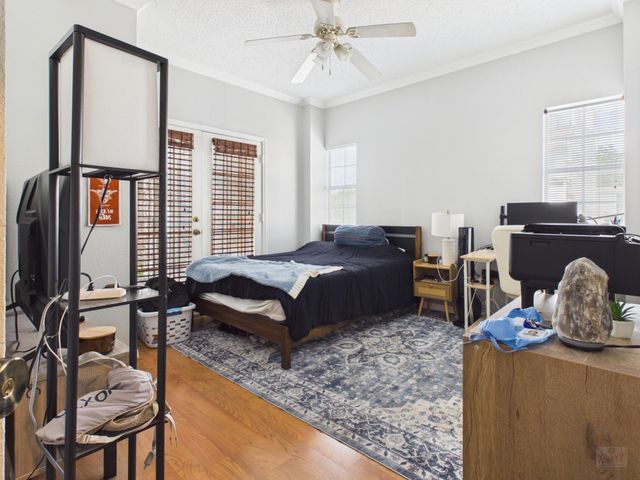 3111 Tom Green ST 305, Austin, TX 78705