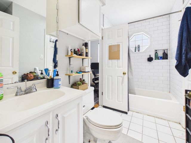 3111 Tom Green ST 305, Austin, TX 78705