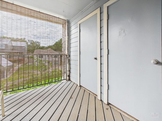 3111 Tom Green ST 305, Austin, TX 78705