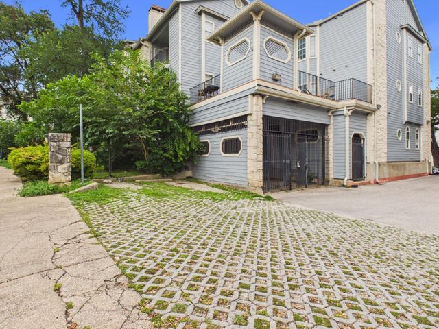 3111 Tom Green ST 305, Austin, TX 78705