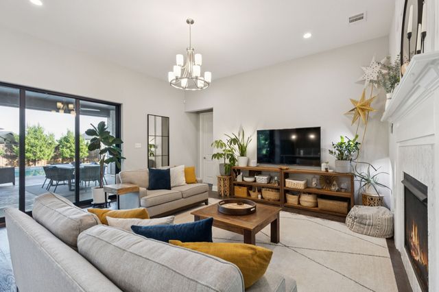 925 Glen Lake Drive, Southlake, TX 76092