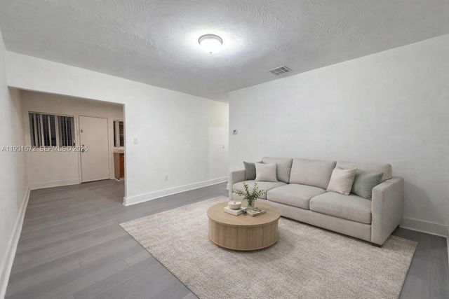 1267 NE 117th St 1267, Miami, FL 33161