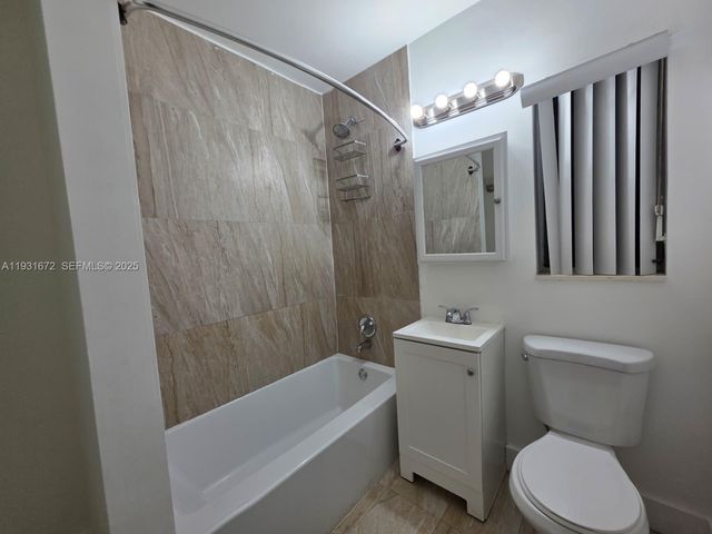 1267 NE 117th St 1267, Miami, FL 33161