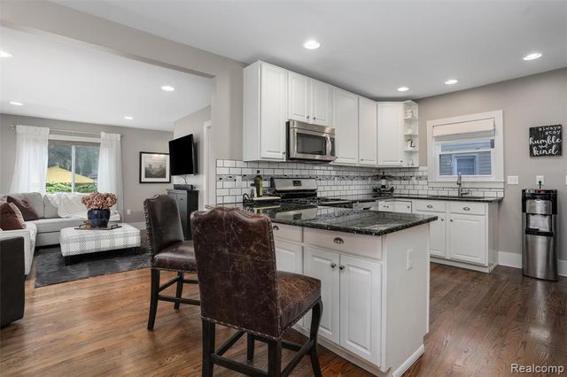 812 N Edison Avenue, Royal Oak, MI 48067