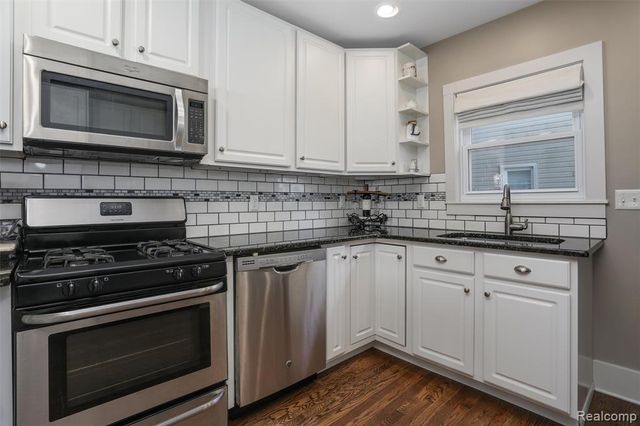 812 N Edison Avenue, Royal Oak, MI 48067