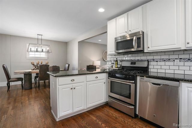 812 N Edison Avenue, Royal Oak, MI 48067