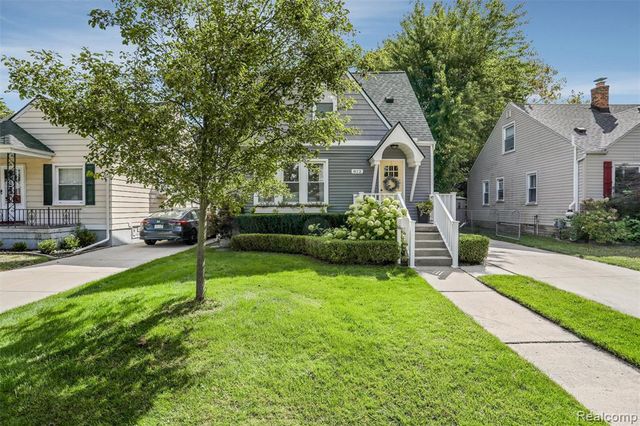 812 N Edison Avenue, Royal Oak, MI 48067