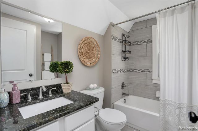 812 N Edison Avenue, Royal Oak, MI 48067